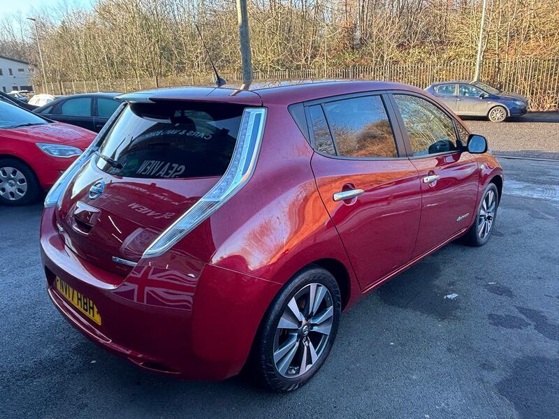 NISSAN LEAF