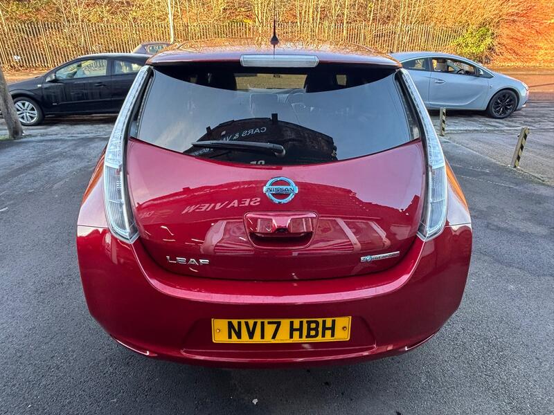 NISSAN LEAF